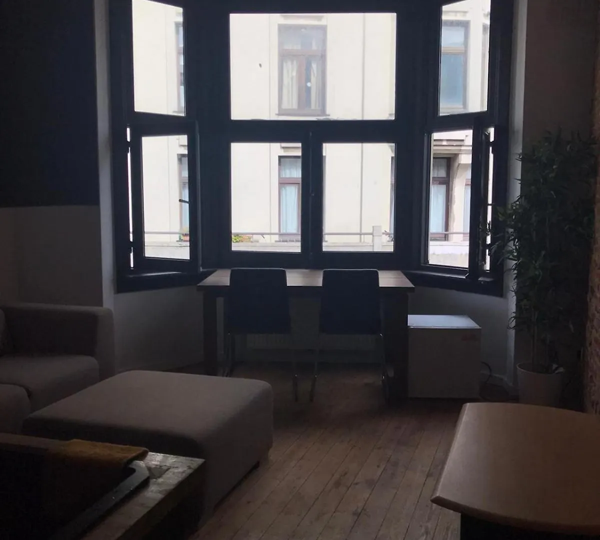 Living History - Den Guldenhoorn Aparthotel Antwerp